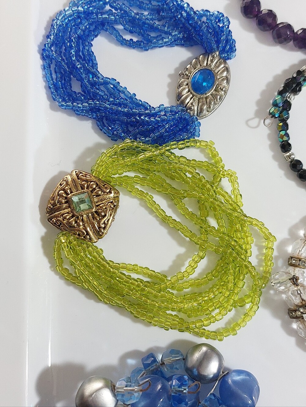 Vintage Bracelet Lot - Womens Jewelry Glass, Beaded, Plastic - Picture 5 of 13